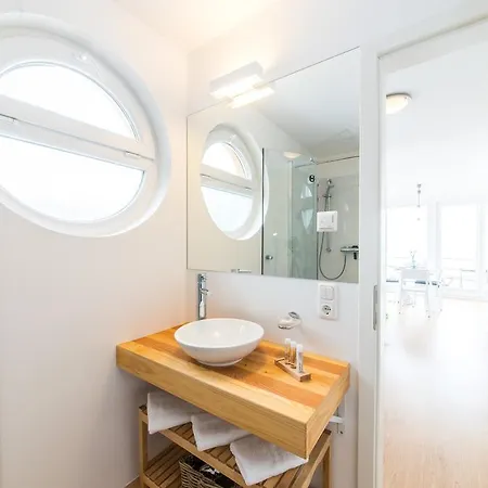 度假居 Komfort-hausboote Am Naturhafen Krummin