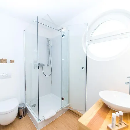 度假居 Komfort-hausboote Am Naturhafen